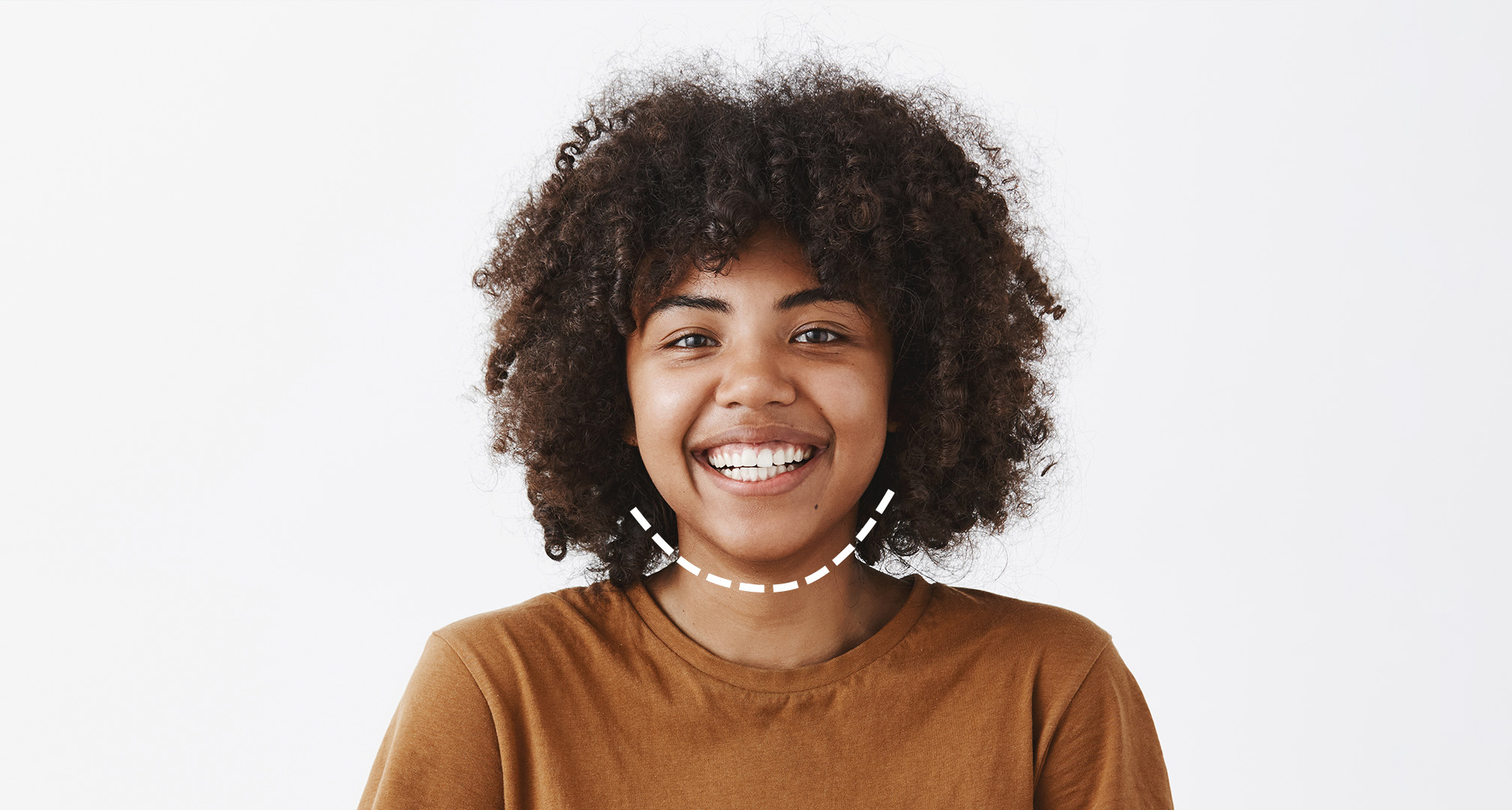 contour d'un visage de forme ronde sur fond blanc